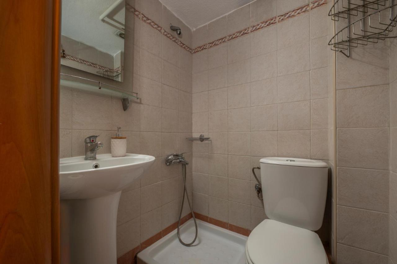 Kosmos Service Apartment Beautiful Studio 1 With Additional Cost Parking Salonicco Esterno foto